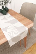 Tischläufer in Weiss